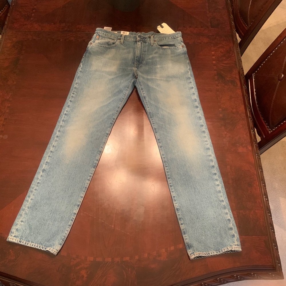 Levi’s 502 regular tapered fit jeans